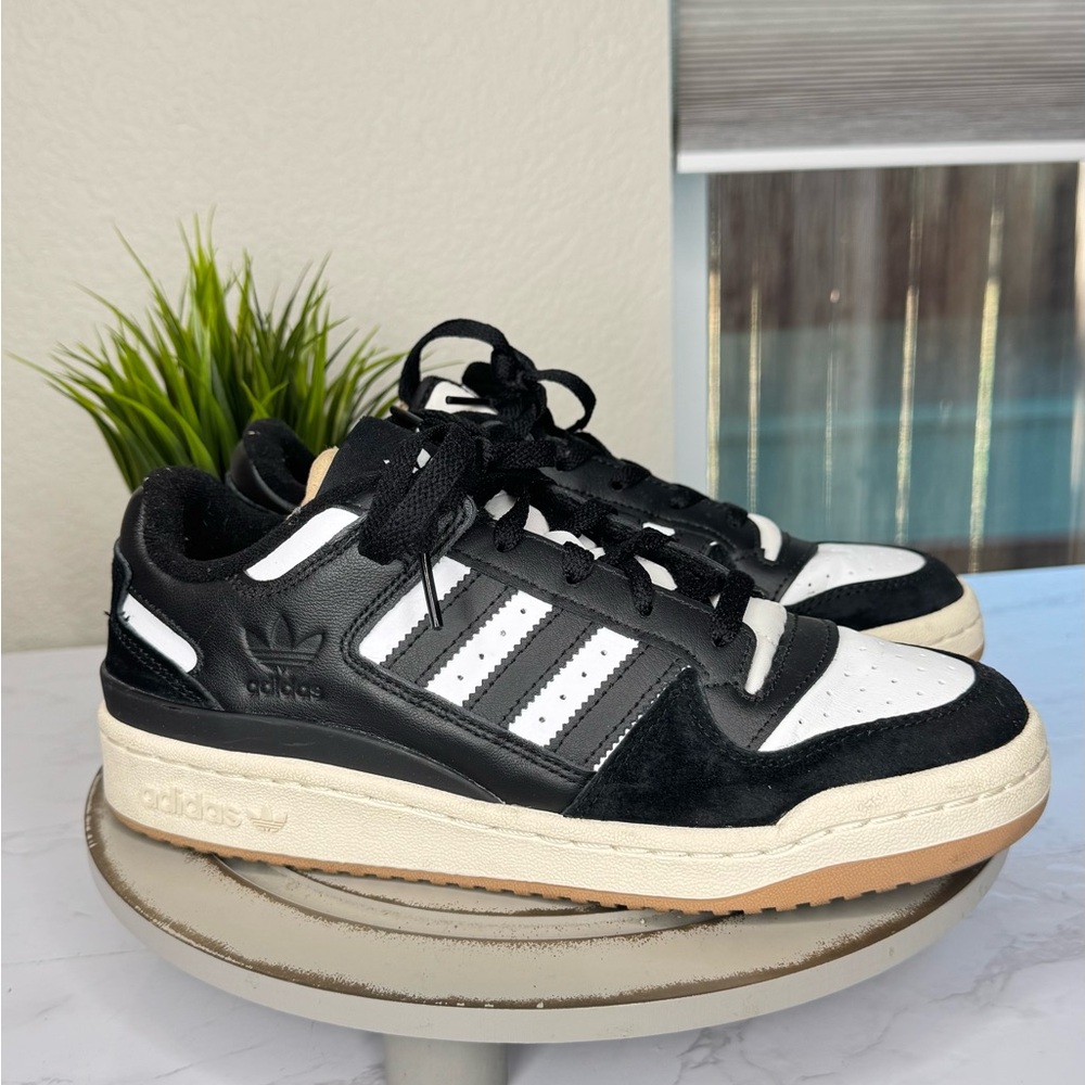 adidas‎ Forum Low Black White Leather Vintage Style Basketball Sneakers M8/W7
